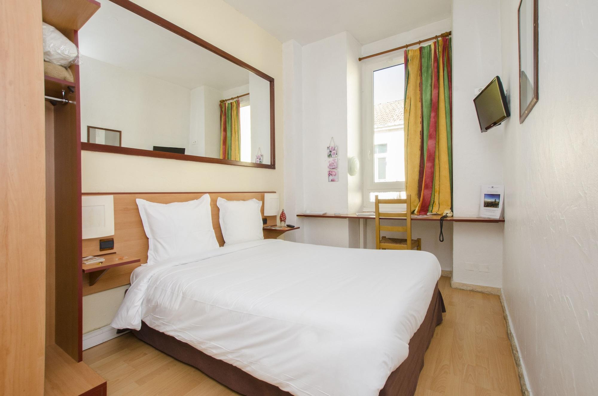Hotel Bosquet Pau Centre - Self Check In Budget Hotel Exterior photo